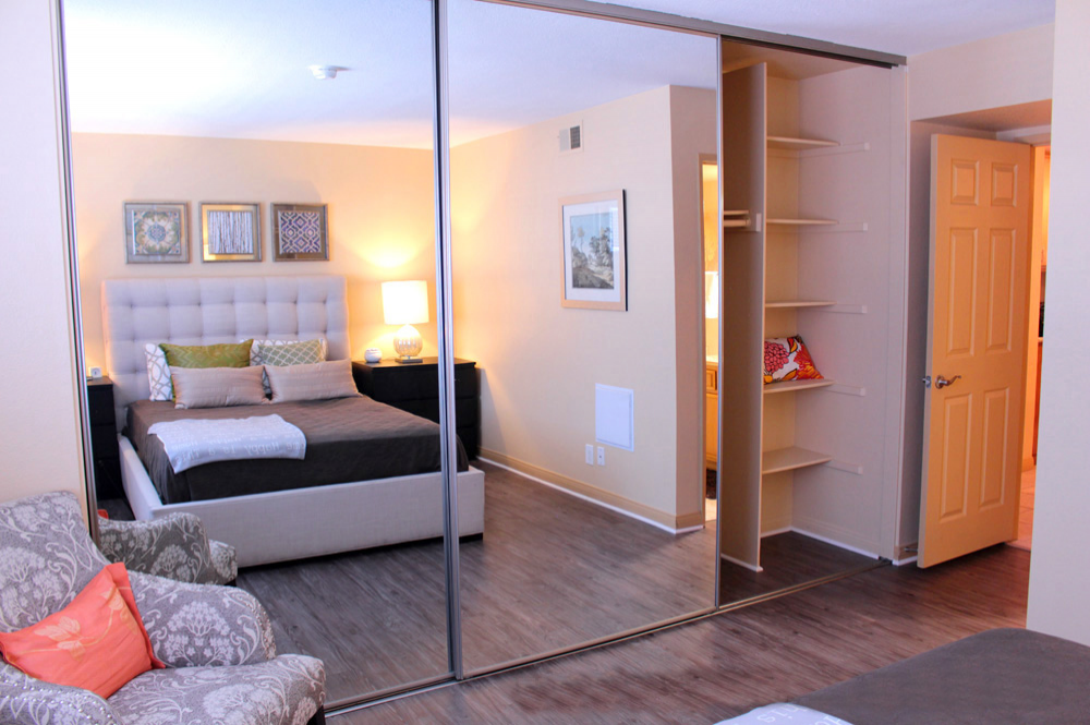 This 1 bed model 5 photo can be viewed in person at the Rose Pointe Apartments, so make a reservation and stop in today.